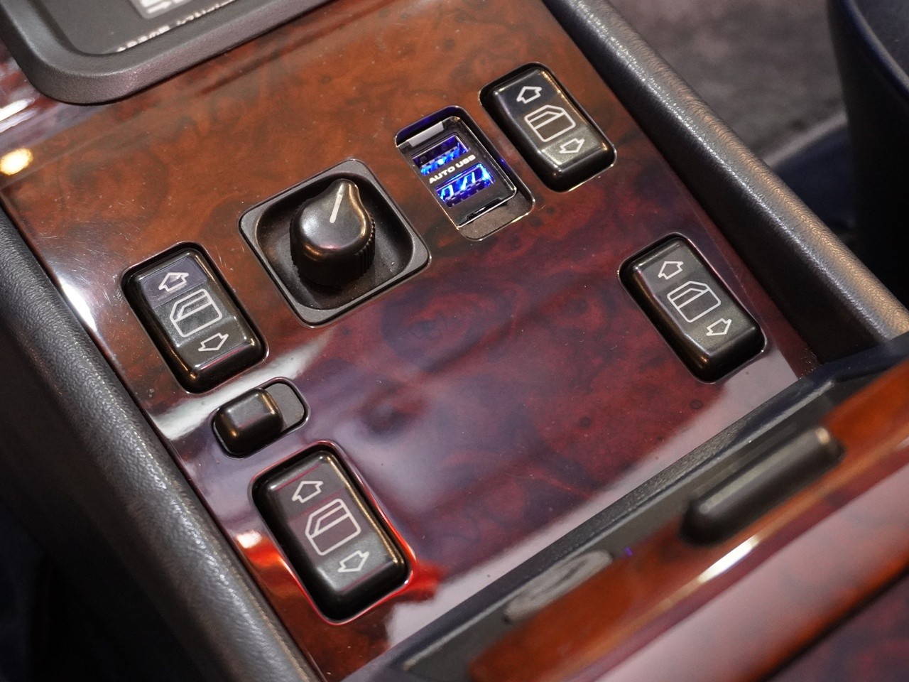 メルセデスベンツ　ミディアムクラス