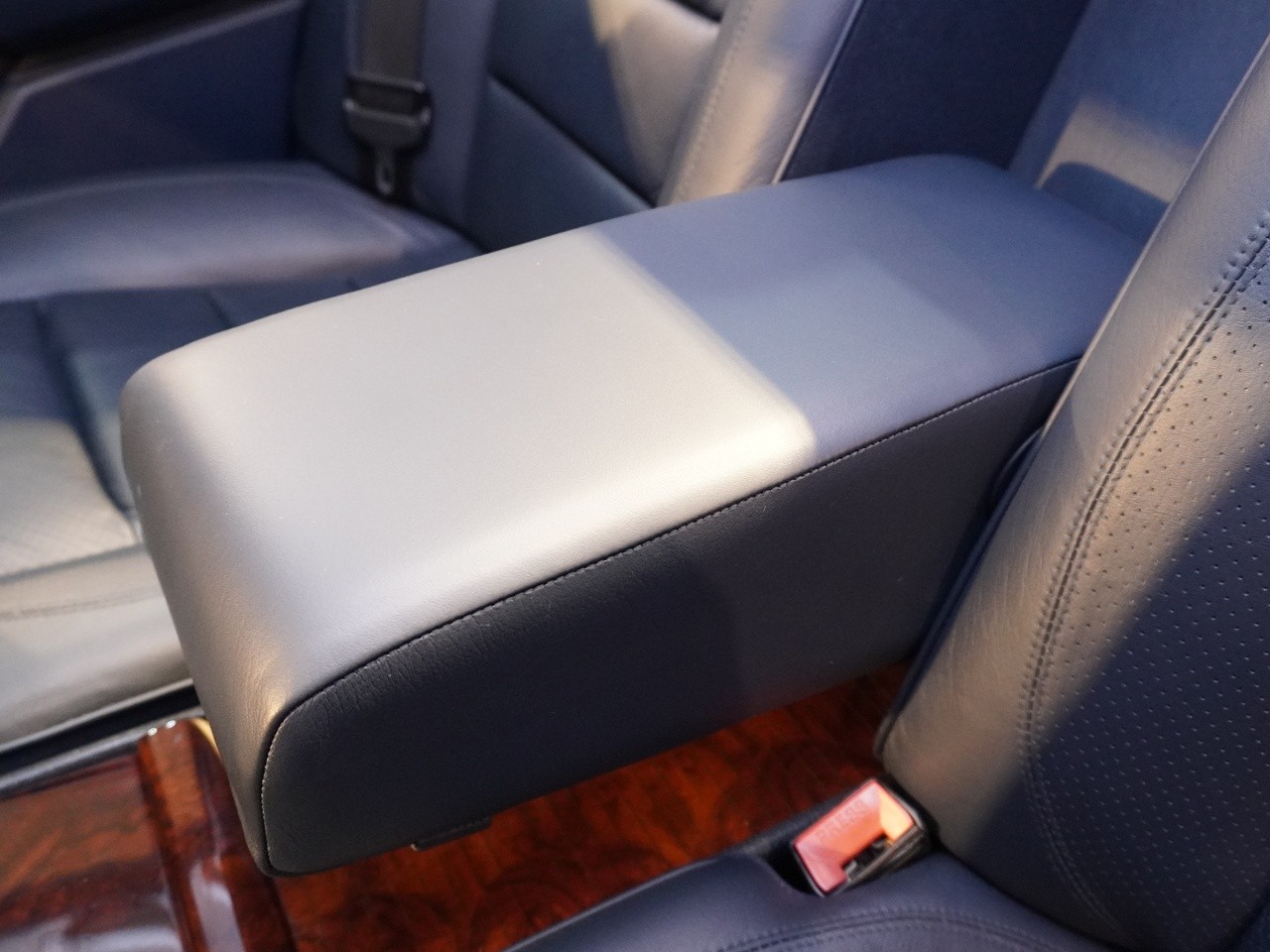 メルセデスベンツ　ミディアムクラス