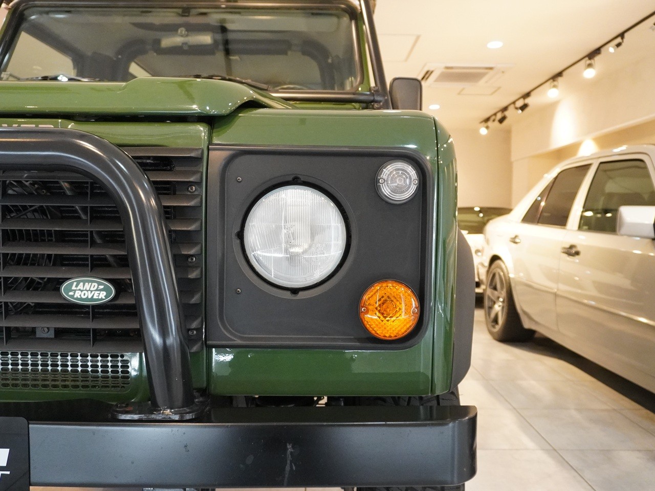 ランドローバー　ディフェンダー