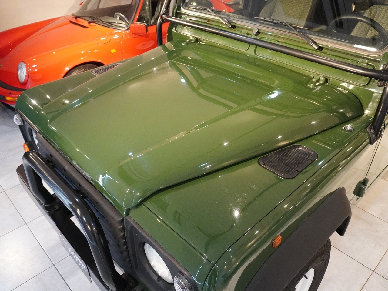 ランドローバー　ディフェンダー