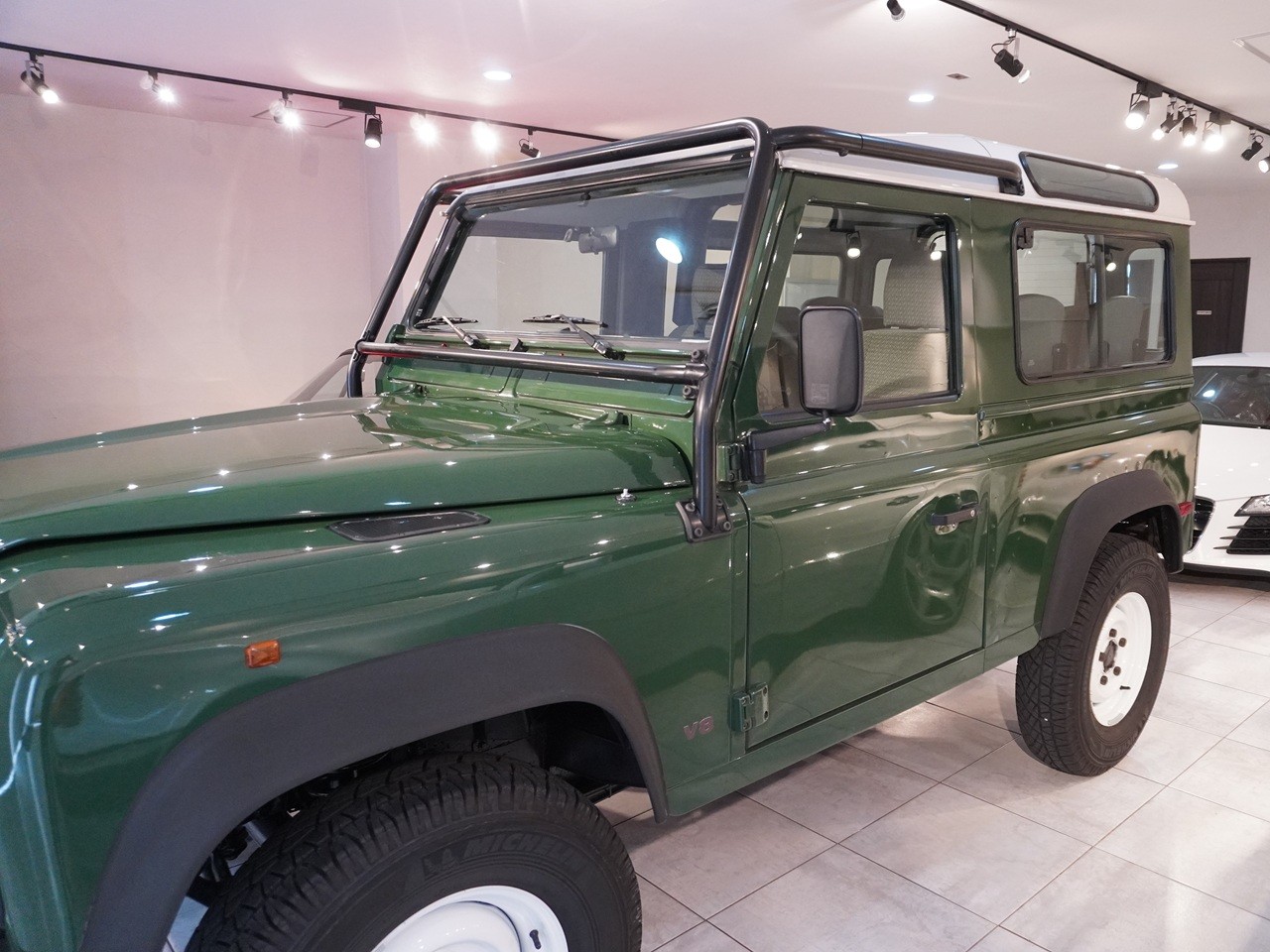 ランドローバー　ディフェンダー