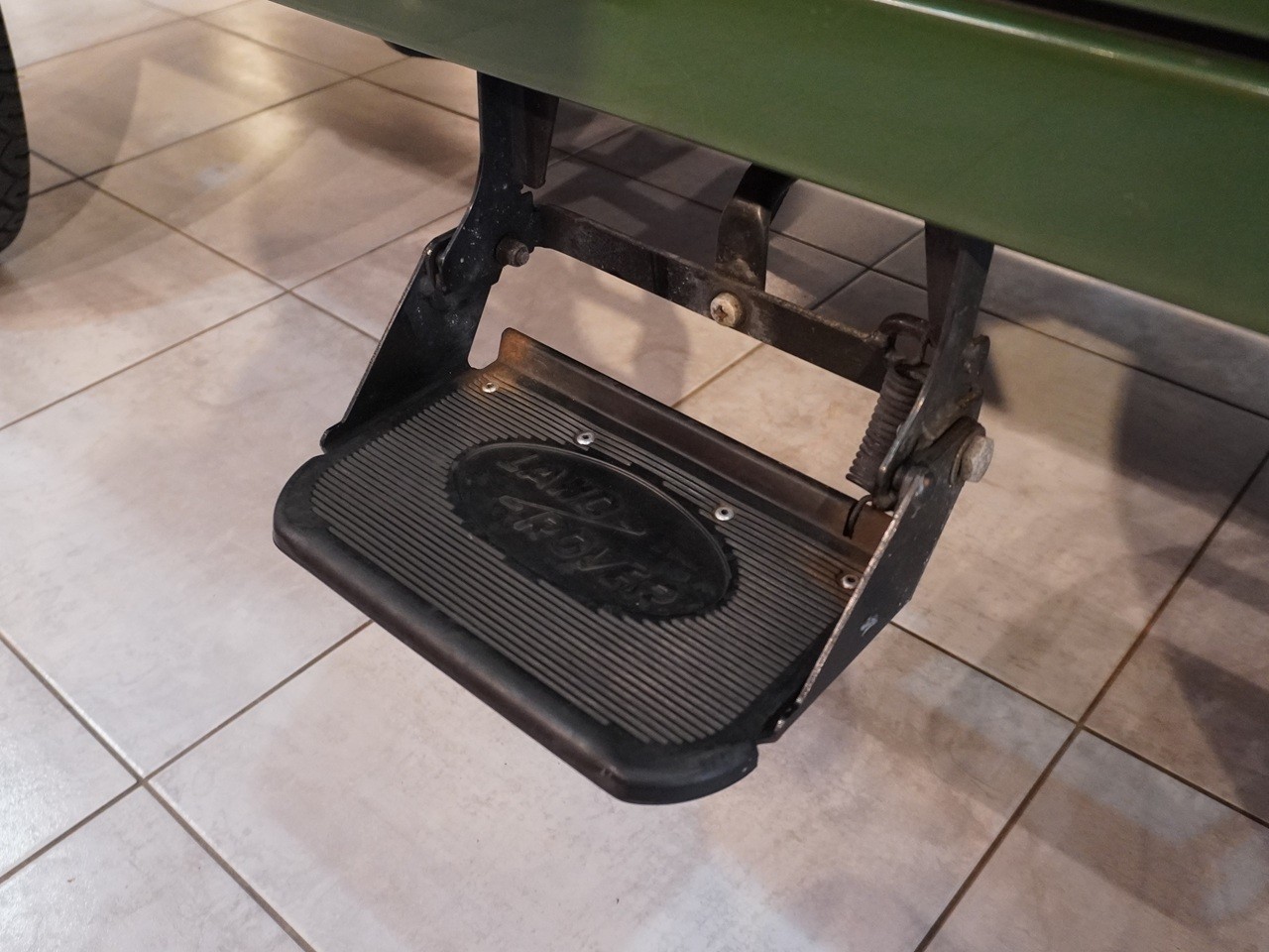 ランドローバー　ディフェンダー