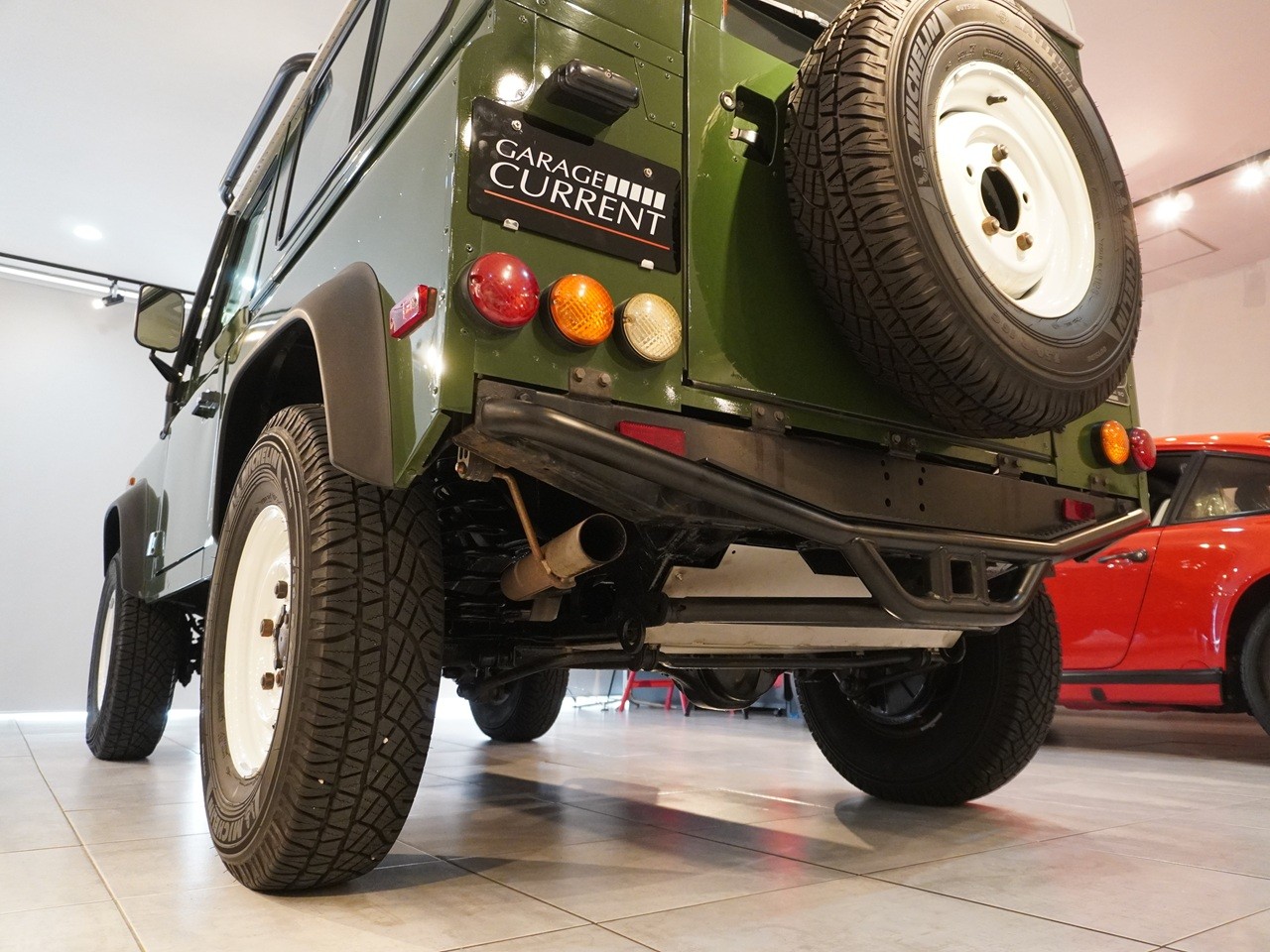 ランドローバー　ディフェンダー