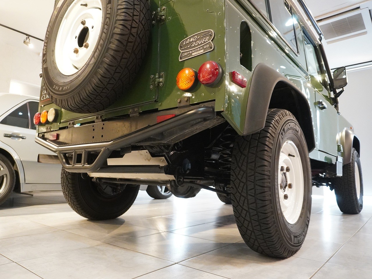 ランドローバー　ディフェンダー