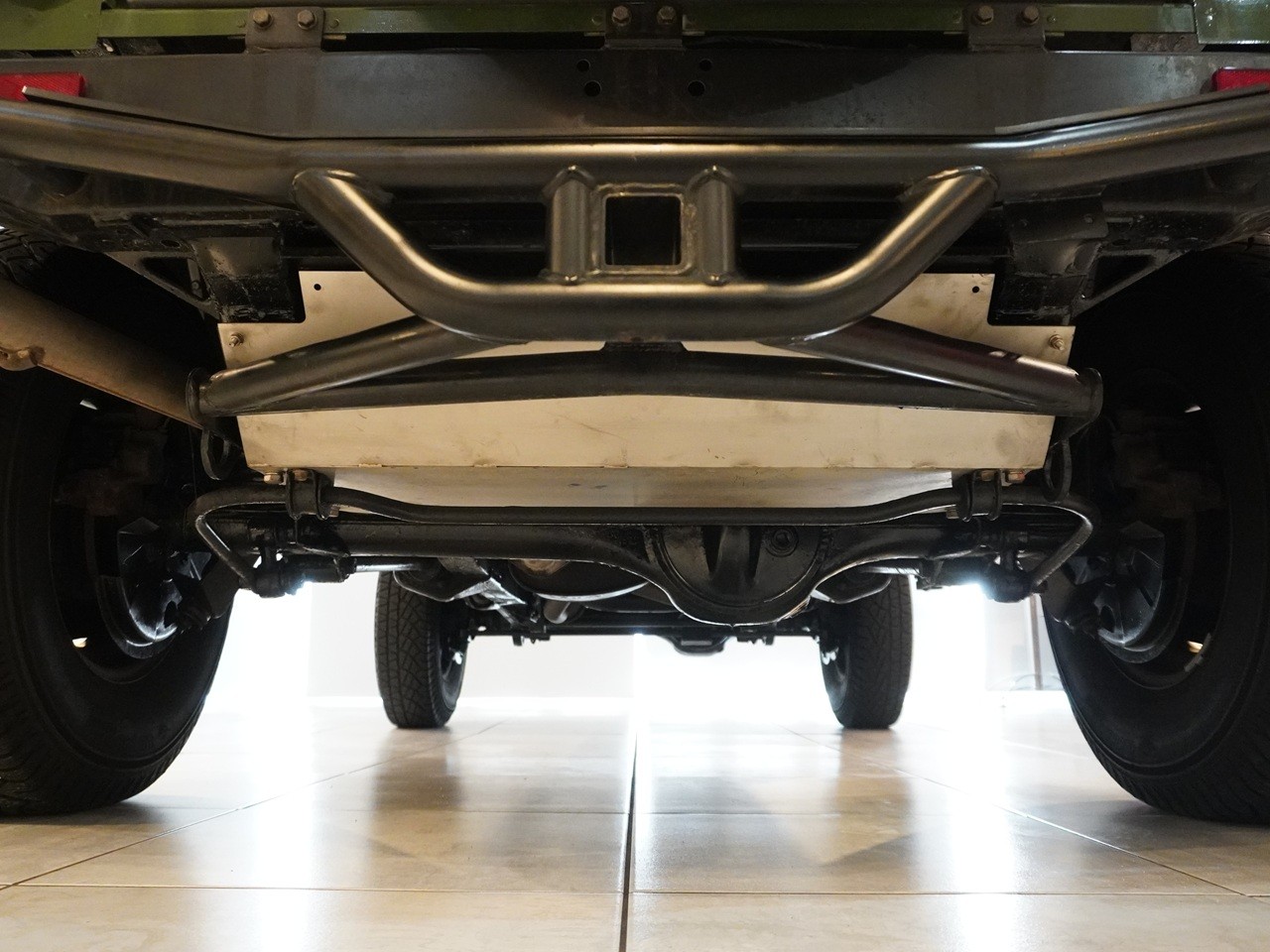 ランドローバー　ディフェンダー