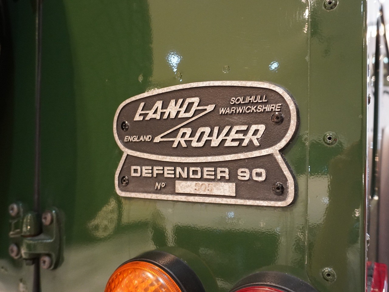 ランドローバー　ディフェンダー