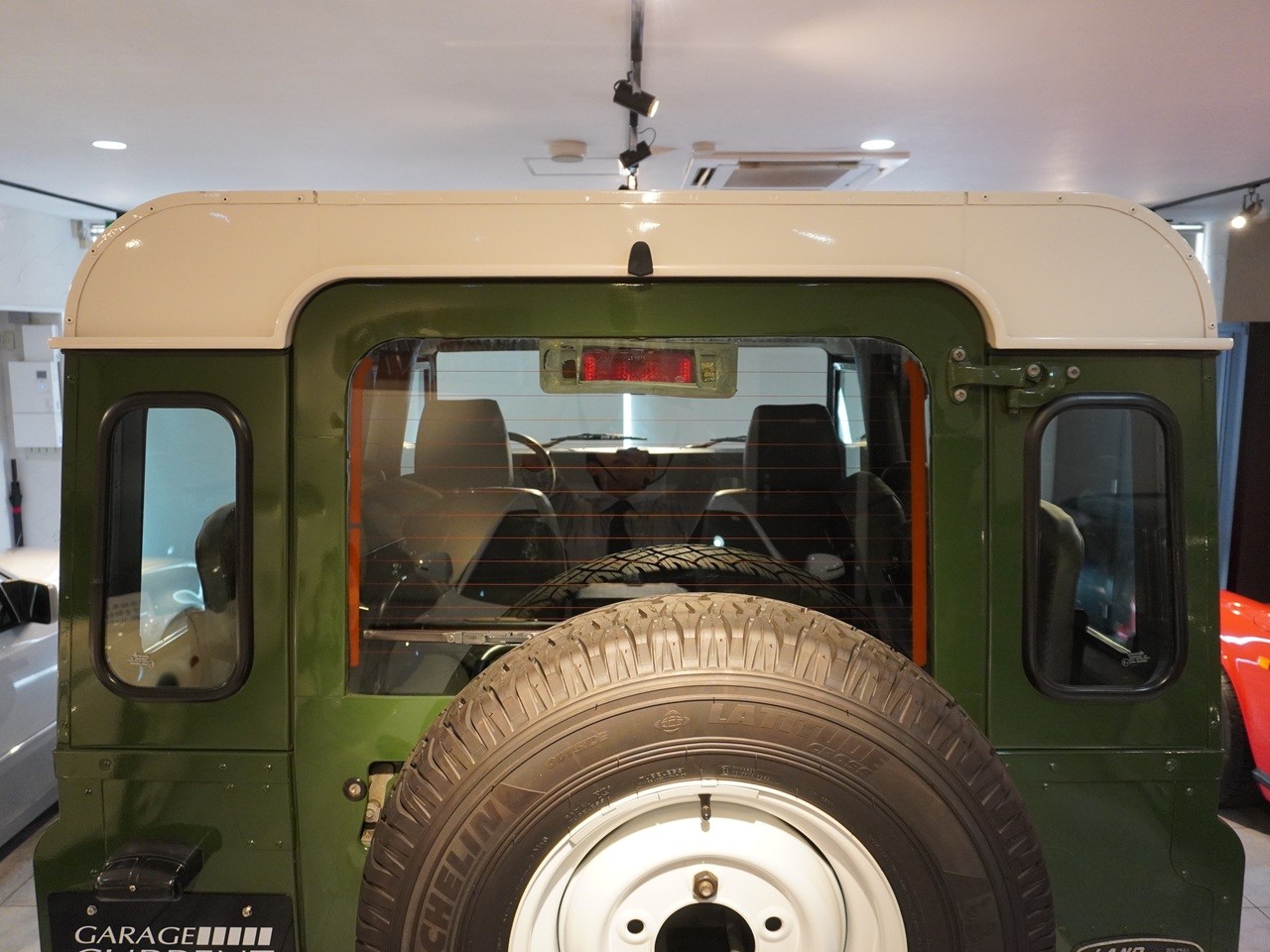 ランドローバー　ディフェンダー