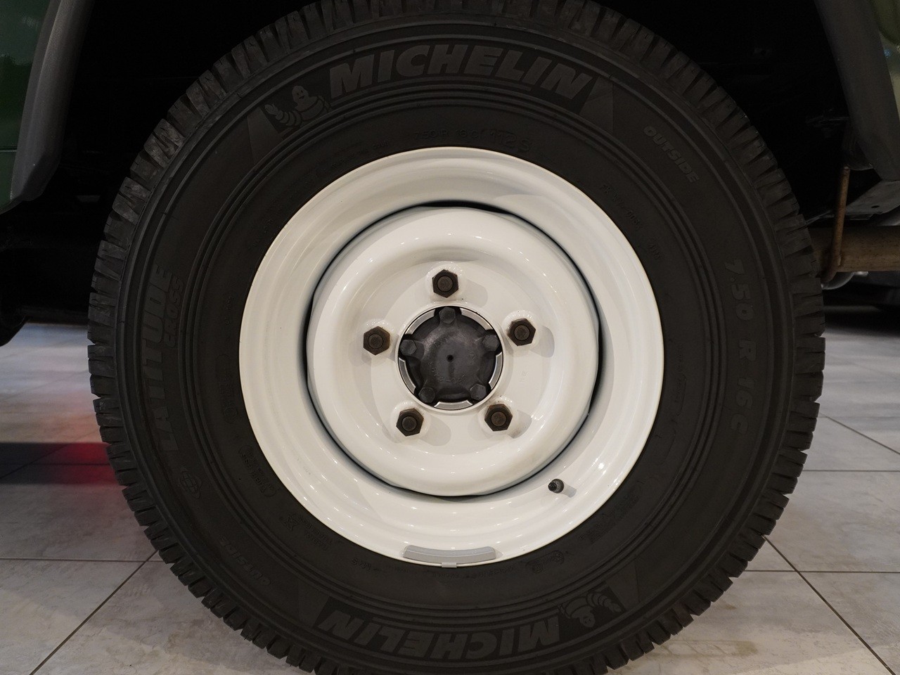 ランドローバー　ディフェンダー