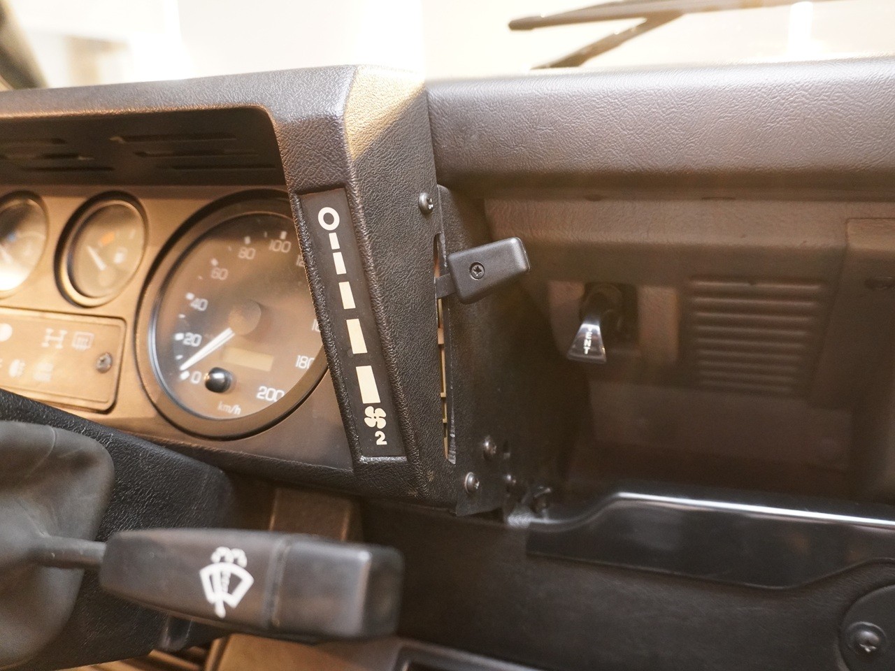 ランドローバー　ディフェンダー