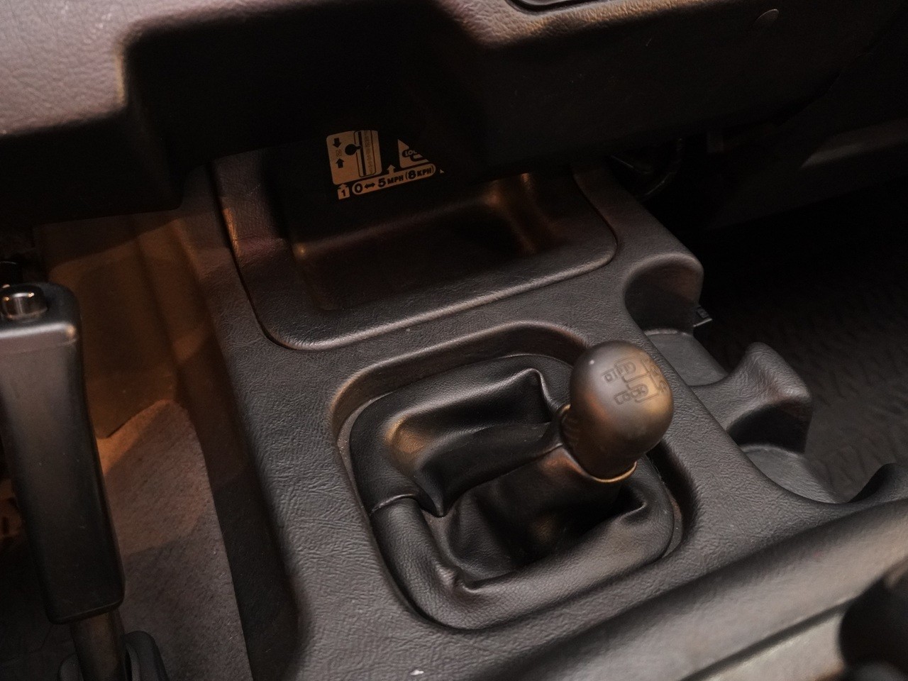 ランドローバー　ディフェンダー