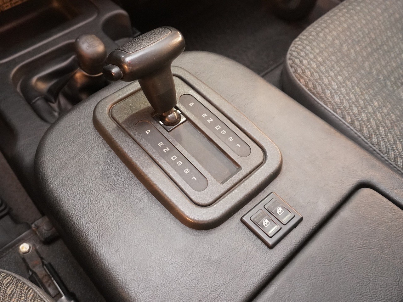 ランドローバー　ディフェンダー