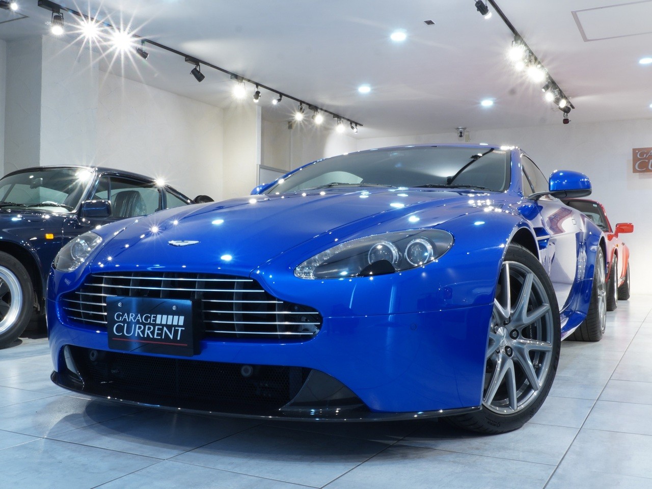 V8ヴァンテージS　7速スポーツシフトⅡ　右ハンドル　コバルトブルー　ピアノブラックインテリアトリム　オブシディアンブラックレザー　ユーザー様買取車輌