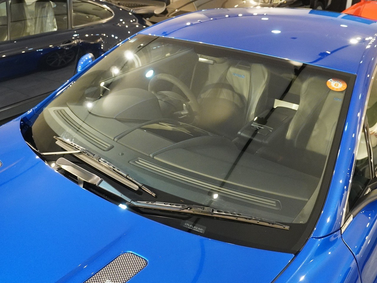 アストンマーティン　V8