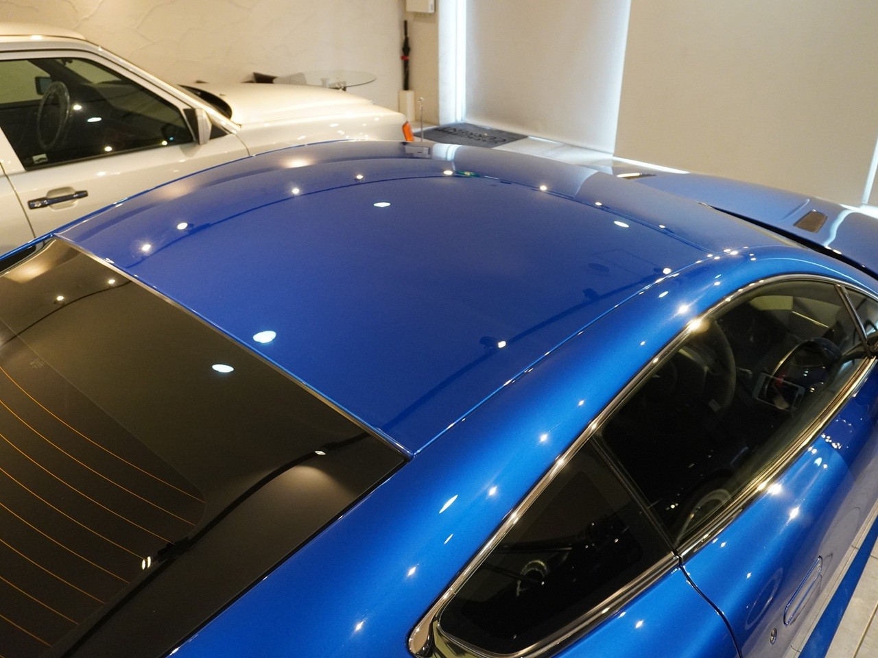 アストンマーティン　V8