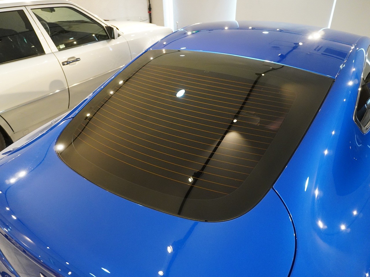 アストンマーティン　V8