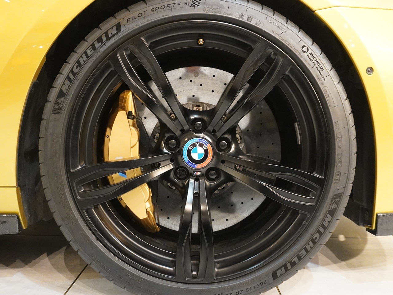 BMW　M6