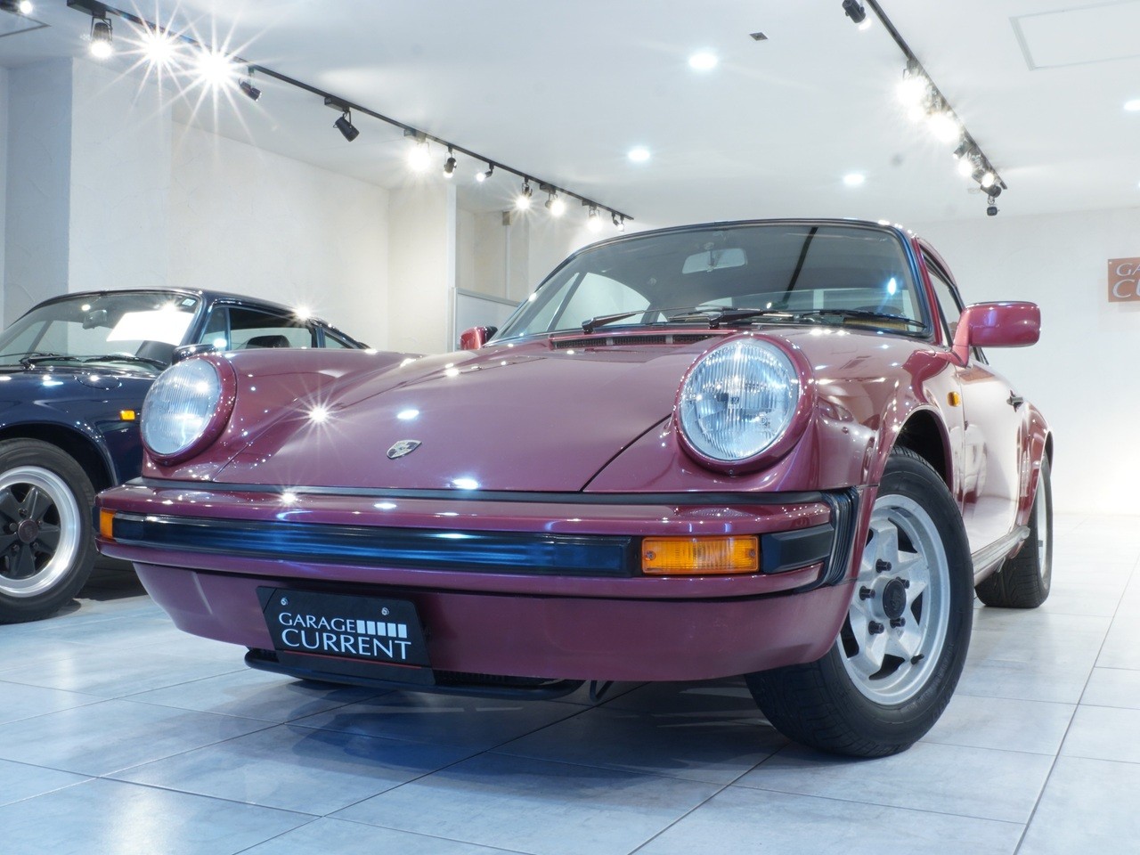 911(Type930)SC　ワインレッドメタリック　5速MT　ミツワ物ディーラー車　クッキーカッターホイール　ブラウン×ベージュ内装