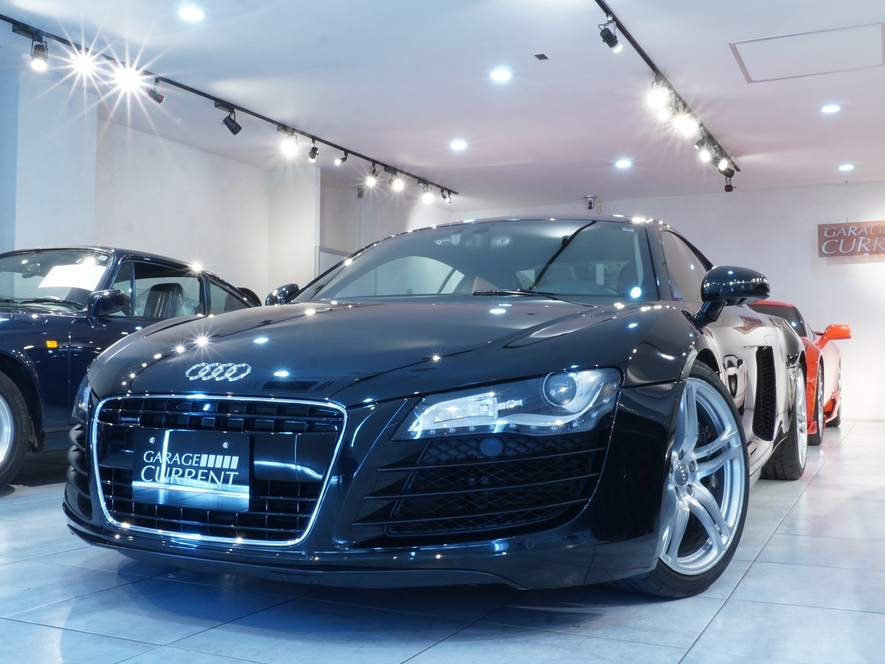 アウディ　R8