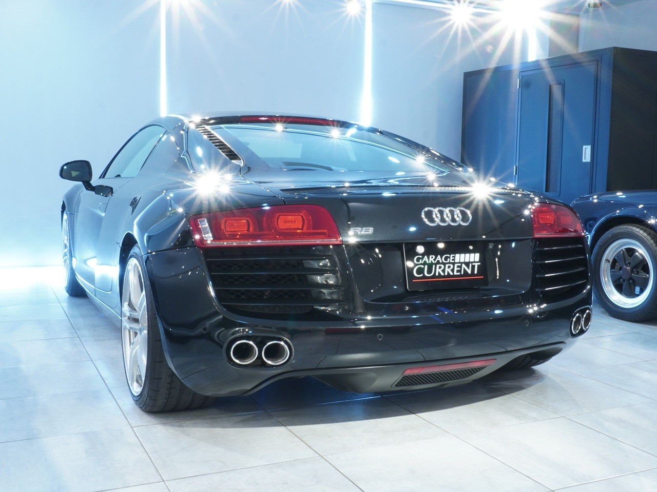 アウディ　R8