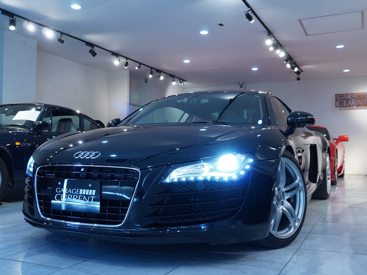 アウディ　R8