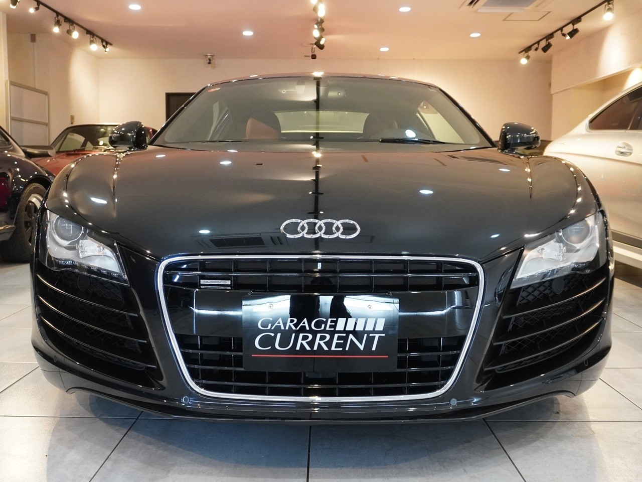 アウディ　R8