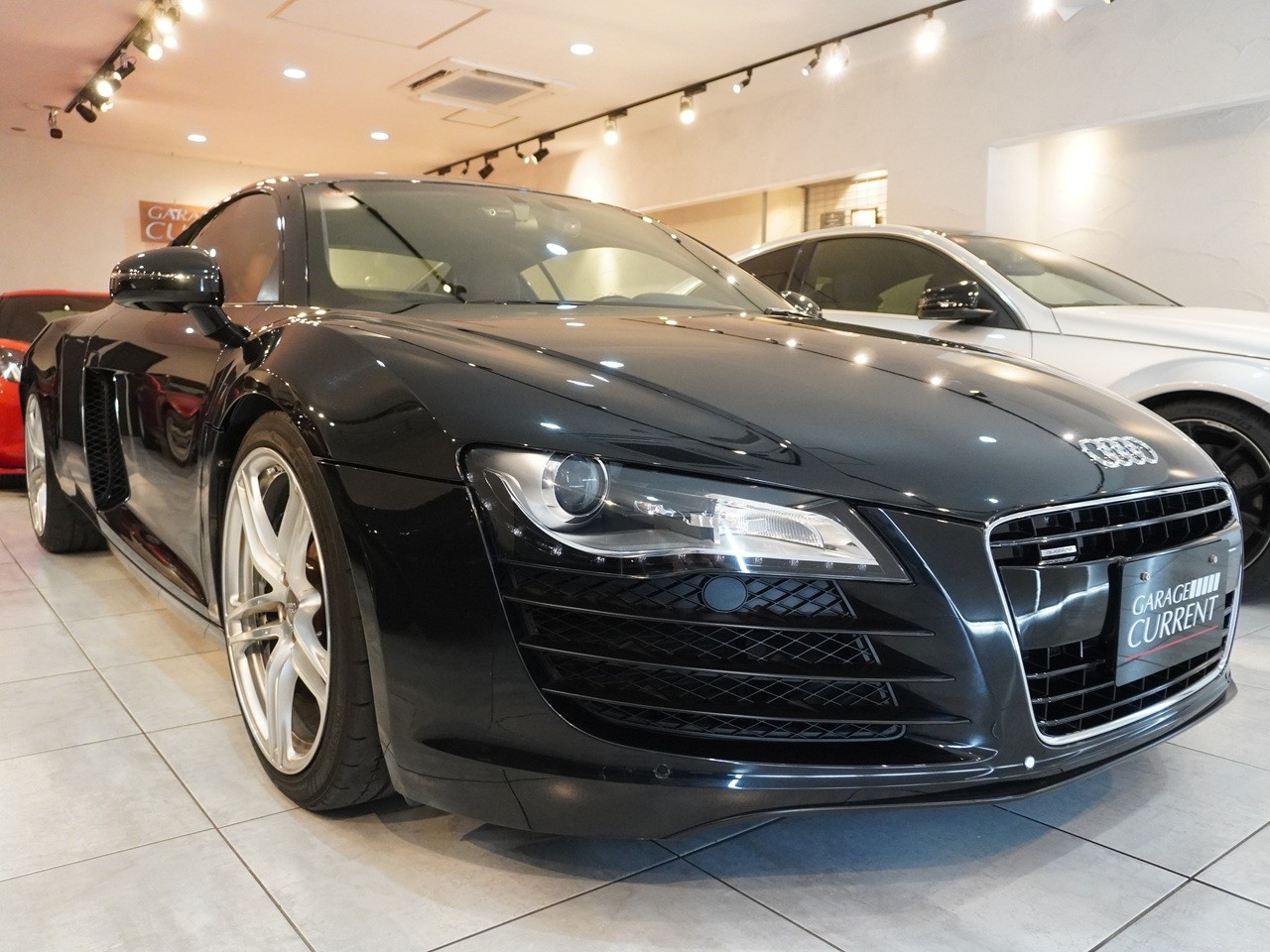 アウディ　R8