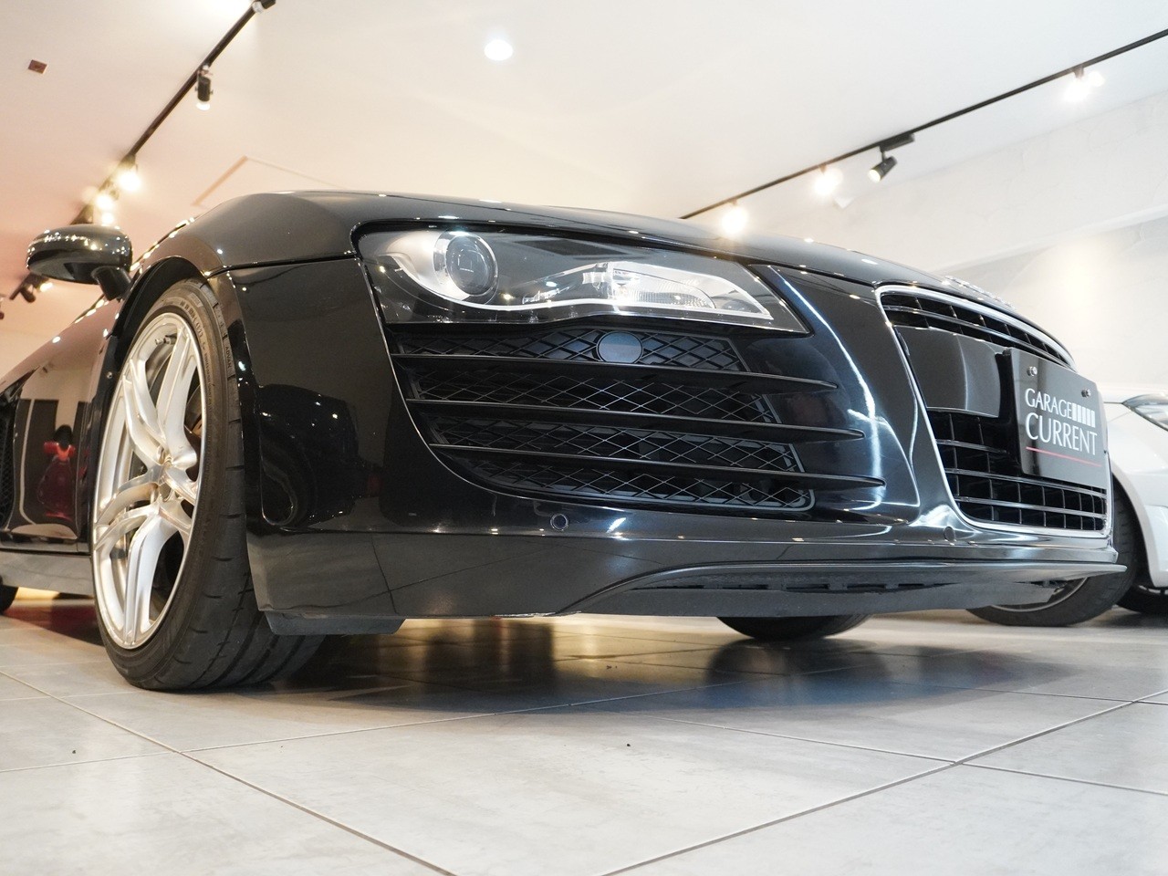 アウディ　R8