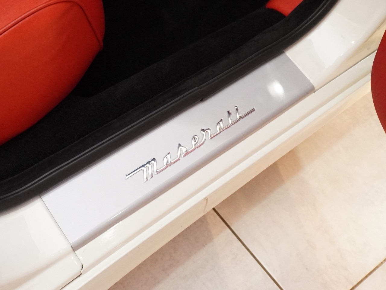 マセラティ　クアトロポルテ