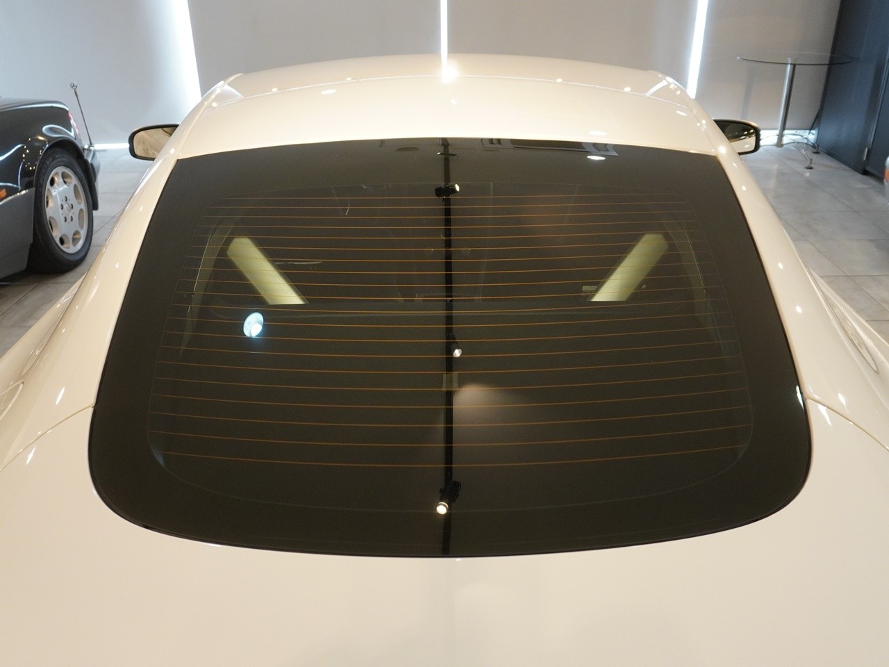 アストンマーティン　V8