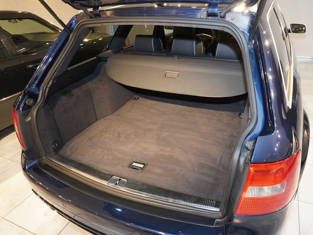 アウディ　RS6アバント