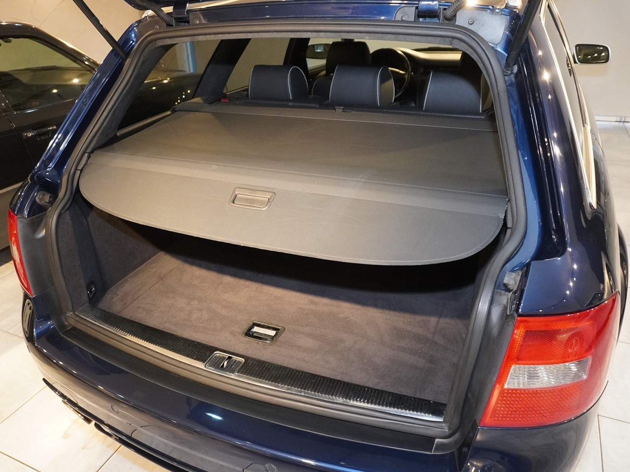 アウディ　RS6アバント