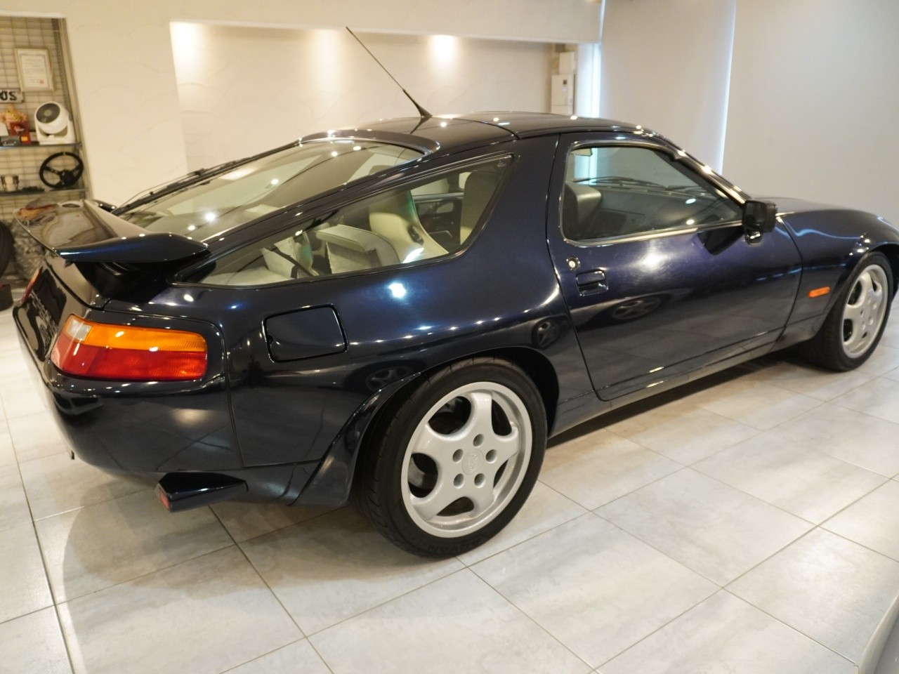 ポルシェ　928