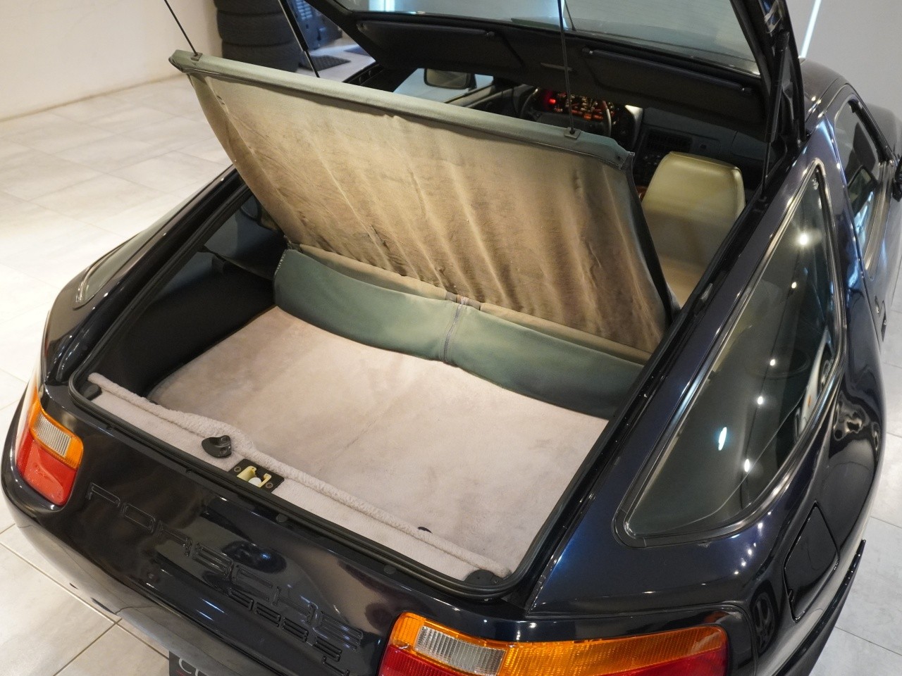 ポルシェ　928