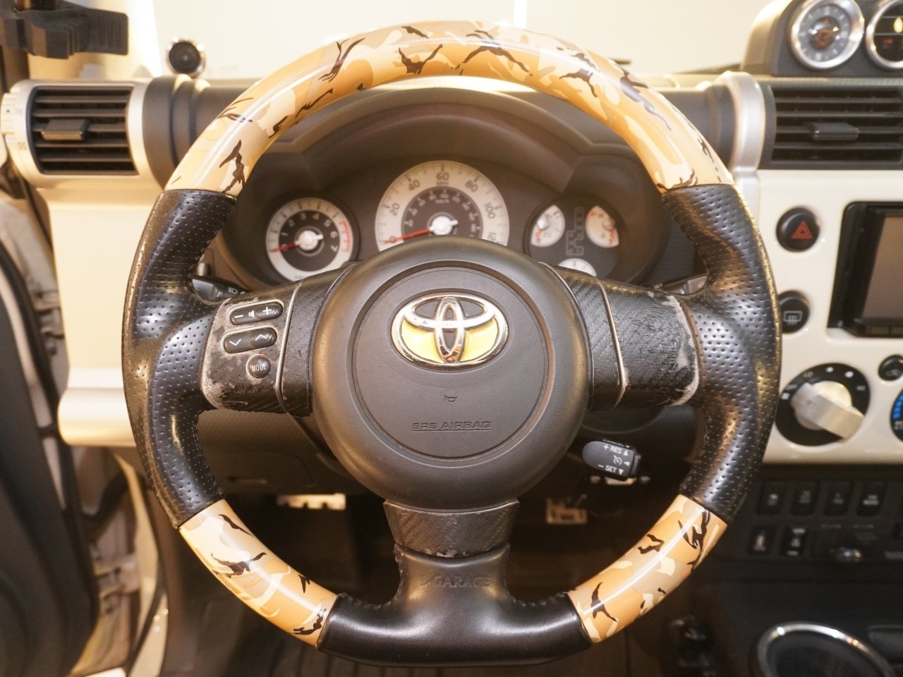 USトヨタ　FJクルーザー