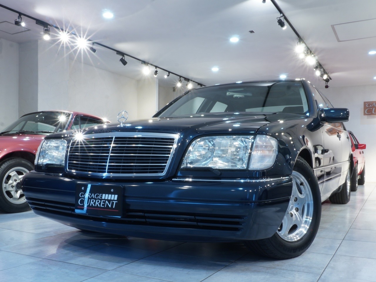 Sクラスメルセデスベンツ　S500L 右ハンドル　サンルーフ　黒革シート　パワーシート　エメラルドブラック