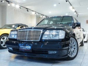EクラスE320リミテッド(W124)　サファイアブラック　右ハンドル　2024年4月ATオーバーホール済　AMGフロントエアロ　ユーザー様直接買取車輌
