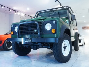 ディフェンダー90　4リッターガソリンV8　左H　AT　コニストングリーン　ユーザー様直接買取車輌