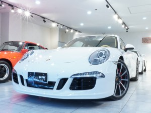 911(Type991)カレラS　ディーラー車　左ハンドル　スポクロ　スポーツデザインパッケージ　ピュアホワイト　リュクソールベージュ内装