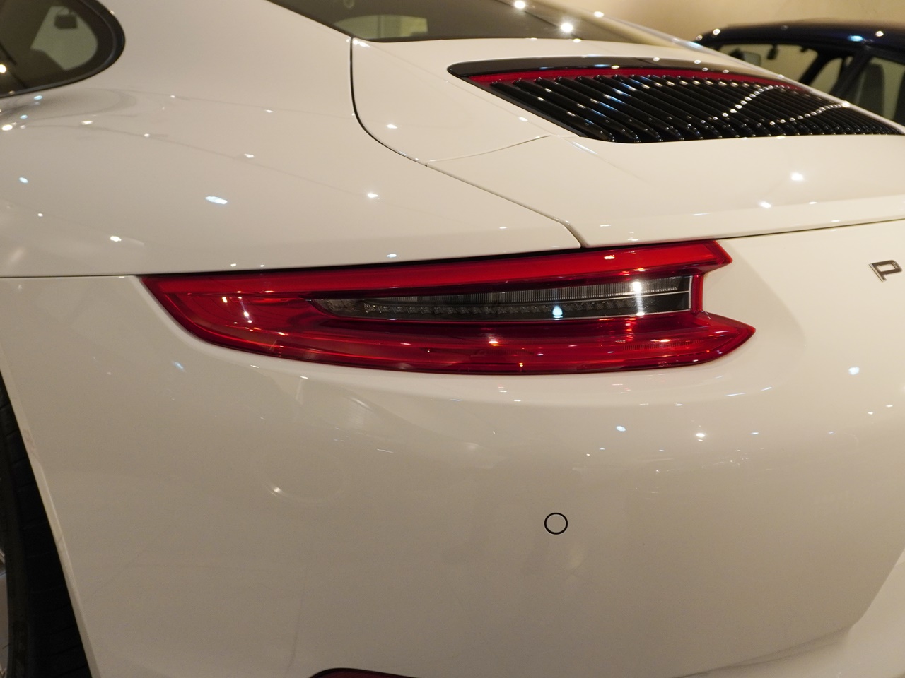 無地・新色登場! ポルシェ 911 991前期 スポーツテールパイプ 純正